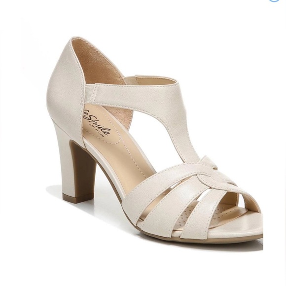 LifeStride Caramel Women's High Heels - Picture 2 of 9